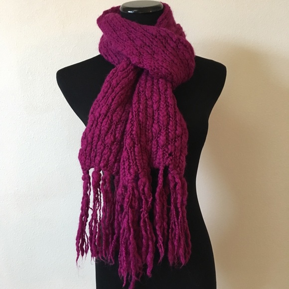 Eddie Bauer Accessories - Eddie Bauer Orchid Knit Scarf